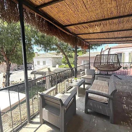 Ayvalık Stone Retreat In Küçükköy *